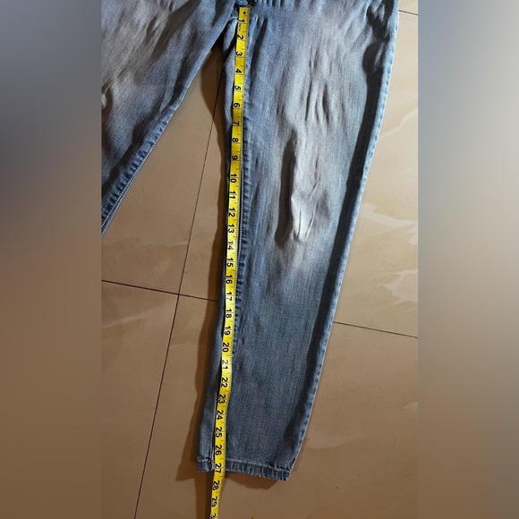 Aeropostale  Women Skinny Crop Distressed Light Vintage jeans Size 14 prewashed - Picture 8 of 16